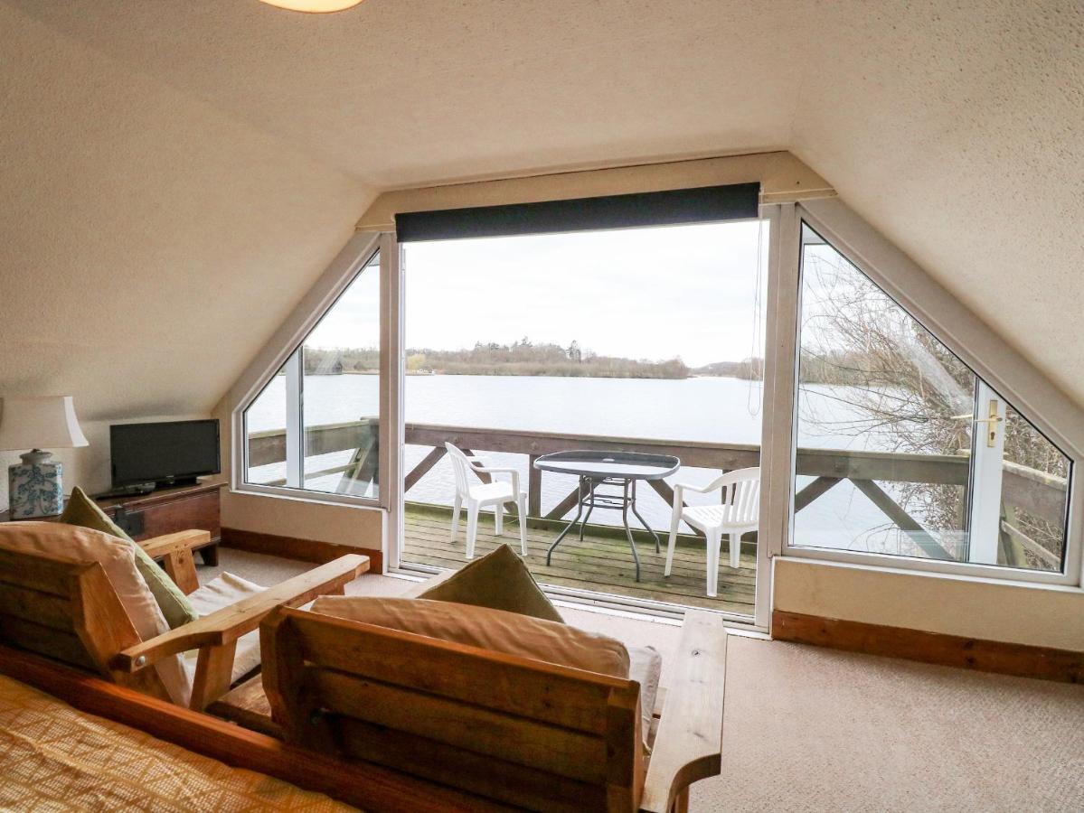 Cygnus Boathouse Villa South Walsham Bagian luar foto