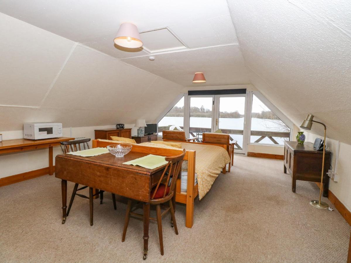 Cygnus Boathouse Villa South Walsham Bagian luar foto
